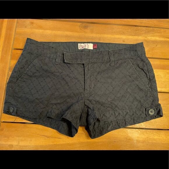 Women’s black Y2k shorts size 7 - Picture 1 of 3